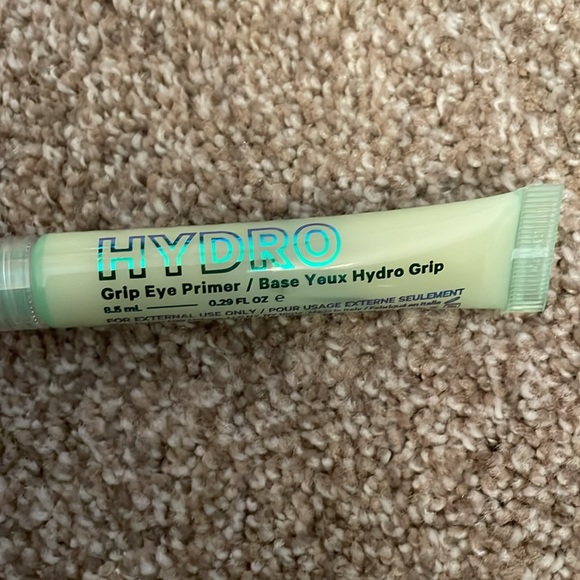 Milk hydro grip eye primer - Picture 3 of 4